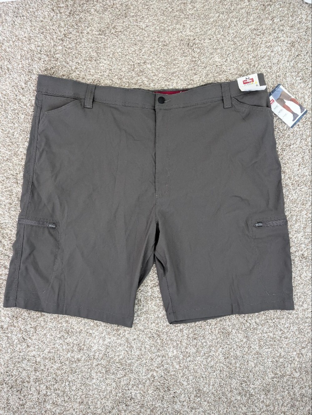 NWT Wrangler Men's All Terrain Cargo Shorts Sz 48 Dark Gray Quick Dry Outdoor
